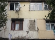 Satılır 3 otaqlı 40 m2 köhnə tikili İnşaatçılar m.