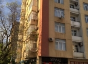 İcarəyə verilir 4 otaqlı 180 m2 yeni tikili Elmlər Akademiyası m.