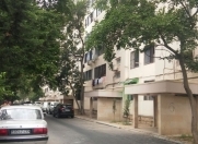 Satılır 3 otaqlı 80 m2 köhnə tikili 8 mkr