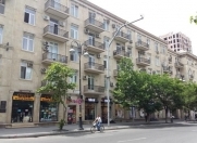 Satılır 5 otaqlı 130 m2 köhnə tikili Nəriman Nərimanov parkı