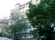 Satılır 3 otaqlı 110 m2 köhnə tikili Yasamal r.