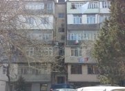 Satılır 3 otaqlı 61 m2 köhnə tikili Dostluq kinoteatrı