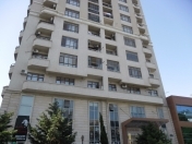 İcarəyə verilir 3 otaqlı 130 m2 yeni tikili Bakı Dövlət Universiteti