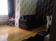 Satılır 3 otaqlı 50 m2 köhnə tikili Ayna Sultanova heykəli