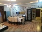 Satılır 4 otaqlı 140 m2 köhnə tikili Botanika bağı