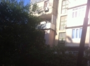 Satılır 2 otaqlı 50 m2 köhnə tikili Avropa otel
