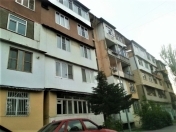Satılır 4 otaqlı 136 m2 köhnə tikili İnşaatçılar m.
