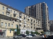 Satılır 2 otaqlı 50 m2 köhnə tikili İnşaatçılar m.