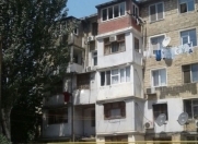 Satılır 2 otaqlı 50 m2 köhnə tikili İnşaatçılar m.