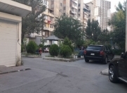 Satılır 4 otaqlı 98 m2 köhnə tikili Yasamal r.