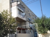Satılır 3 otaqlı 80 m2 köhnə tikili Ayna Sultanova heykəli