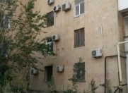 Satılır 3 otaqlı 70 m2 köhnə tikili Vergilər Nazirliyi