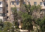 Satılır 4 otaqlı 92 m2 köhnə tikili Binə ticarət mərkəzi