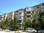 Satılır 3 otaqlı 80 m2 köhnə tikili Yasamal r.