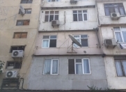 Satılır 3 otaqlı 85 m2 köhnə tikili Yasamal r.