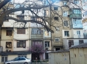 Satılır 2 otaqlı 33 m2 köhnə tikili İnşaatçılar m.