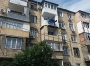 Satılır 2 otaqlı 50 m2 köhnə tikili Yasamal r.