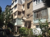 Satılır 4 otaqlı 82 m2 köhnə tikili İnşaatçılar m.