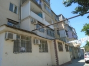 Satılır 2 otaqlı 48 m2 köhnə tikili Yasamal r.