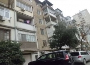 İcarəyə verilir 2 otaqlı 60 m2 köhnə tikili 28 May m.