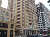 Satılır 4 otaqlı 145 m2 yeni tikili Bakı Dövlət Universiteti