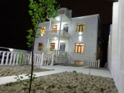 İcarəyə verilir 8 otaqlı 430 m2 həyət evi Masazır