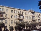 İcarəyə verilir 3 otaqlı 90 m2 köhnə tikili Bakı
