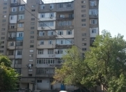 Satılır 3 otaqlı 70 m2 köhnə tikili Ukrayna dairəsi