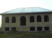 Satılır 4 otaqlı 130 m2 yeni tikili Şəki