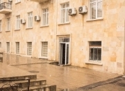 Satılır 3 otaqlı 252 m2 obyekt İnşaatçılar m.