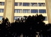 Satılır 2 otaqlı 70 m2 köhnə tikili Yasamal r.