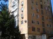 Satılır 2 otaqlı 54 m2 köhnə tikili İnşaatçılar m.