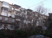 Satılır 3 otaqlı 65 m2 köhnə tikili Yasamal r.