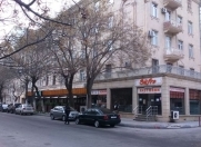 Satılır 2 otaqlı 50 m2 köhnə tikili Yasamal r.