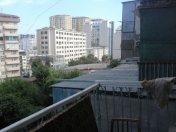 İcarəyə verilir 1 otaqlı 35 m2 köhnə tikili 28 May m.