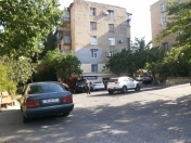 Satılır 1 otaqlı 40 m2 köhnə tikili İnşaatçılar m.