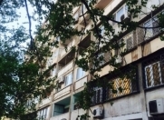 Satılır 3 otaqlı 75 m2 köhnə tikili İnşaatçılar m.