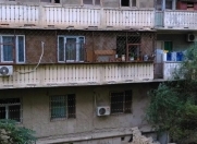 Satılır 4 otaqlı 110 m2 köhnə tikili Yasamal r.