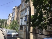Satılır 3 otaqlı 65 m2 köhnə tikili İnşaatçılar m.
