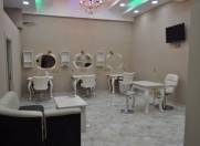 Satılır 4 otaqlı 203 m2 obyekt Neapol dairəsi