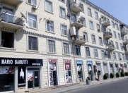 İcarəyə verilir 2 otaqlı 57 m2 köhnə tikili Tibb Universiteti