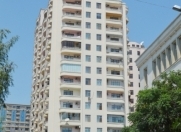 İcarəyə verilir 4 otaqlı 165 m2 yeni tikili 28 May m.