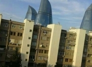 İcarəyə verilir 5 otaqlı 140 m2 köhnə tikili İçəri Şəhər m.