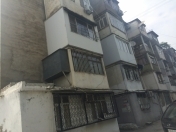 Satılır 3 otaqlı 70 m2 köhnə tikili Bakı Dövlət Universiteti