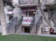 İcarəyə verilir 4 otaqlı 74 m2 ofis Xətai r.