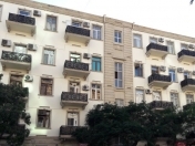 Satılır 3 otaqlı 57 m2 köhnə tikili İnşaatçılar m.