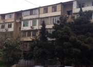 Satılır 4 otaqlı 100 m2 köhnə tikili Qələbə dairəsi