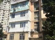 Satılır 1 otaqlı 35 m2 köhnə tikili Ukrayna dairəsi