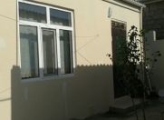 İcarəyə verilir 1 otaqlı 45 m2 həyət evi Y.Ramana