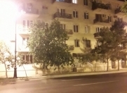 İcarəyə verilir 3 otaqlı 85 m2 köhnə tikili Şah İsmayıl Xətai m.
